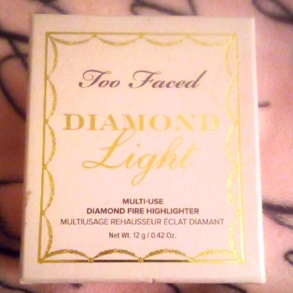 🆕Too Faced Glow Highlighter